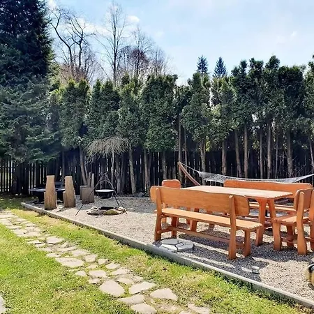 Carovna Pri Potoku S Krbom V Interieri Chalet *